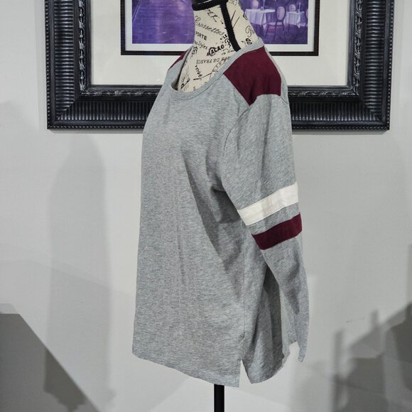 Old Navy t shirt long sleeve Color Gray Red Patches on Shoulder and arms - Picture 2 of 3